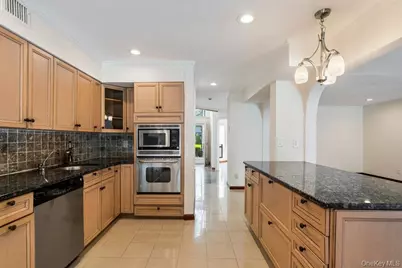 41 E View Court, Jericho, NY 11753 - Photo 19