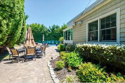 2539 Bradley Court, Merrick, NY 11566 - Photo 35