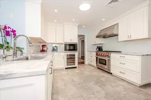 2539 Bradley Ct, Merrick, NY 11566 - Photo 5