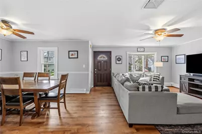2459 Woodland Avenue, Wantagh, NY 11793 - Photo 9