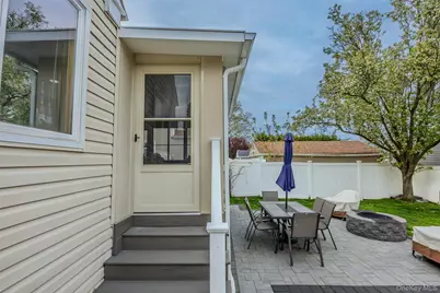 2459 Woodland Avenue, Wantagh, NY 11793 - Photo 39