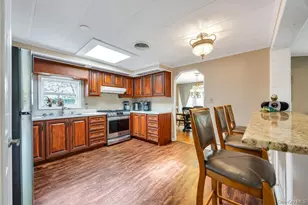 1407 Middle, Calverton, NY 11933 - Photo 15