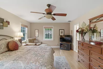 8 Prospect Avenue, Garden City, NY 11530 - Photo 17