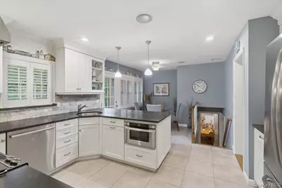 8 Prospect Avenue, Garden City, NY 11530 - Photo 13