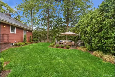 8 Prospect Avenue, Garden City, NY 11530 - Photo 33