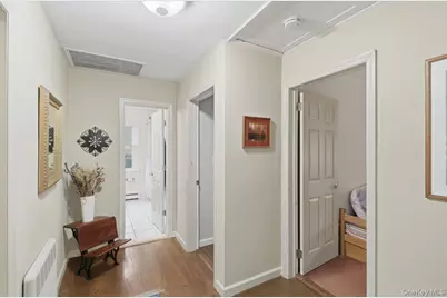 8 Prospect Avenue, Garden City, NY 11530 - Photo 19