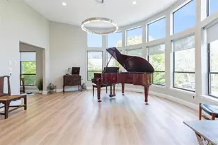 105 Nadia Ct, Port Jefferson, NY 11777 - Photo 9