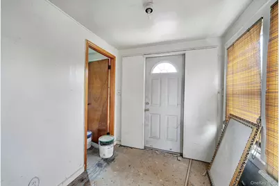 64 4th Avenue, New Hyde Park, NY 11040 - Photo 5