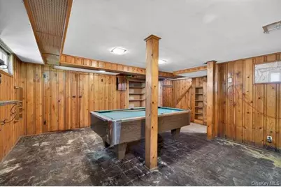 191 Rockaway Parkway, Valley Stream, NY 11580 - Photo 19