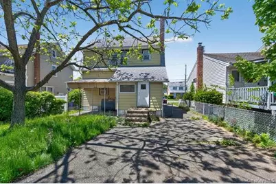 191 Rockaway Parkway, Valley Stream, NY 11580 - Photo 23
