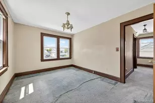 191 Rockaway Pkwy, Valley Stream, NY 11580 - Photo 15