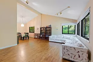 13 Jade Ct, Pomona, NY 10970 - Photo 3