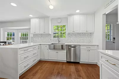 19 Quaker Hill Road, Stony Brook, NY 11790 - Photo 15