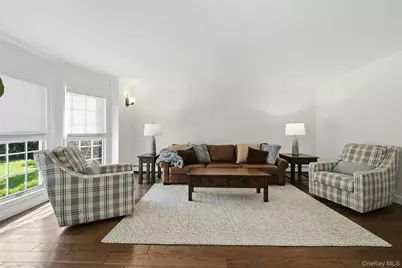 19 Quaker Hill Road, Stony Brook, NY 11790 - Photo 11
