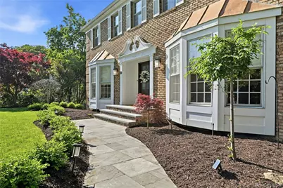 19 Quaker Hill Road, Stony Brook, NY 11790 - Photo 5