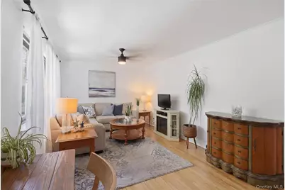286 Cherry Valley Avenue #A2, Garden City, NY 11530 - Photo 11