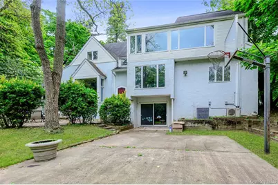 27 Ridge Drive E, Great Neck, NY 11021 - Photo 31