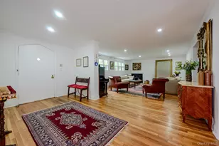 27 Ridge Dr E, Great Neck, NY 11021 - Photo 3
