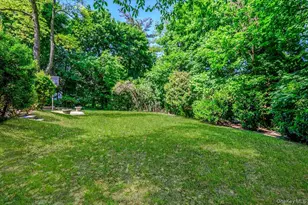 27 Ridge Dr E, Great Neck, NY 11021 - Photo 33
