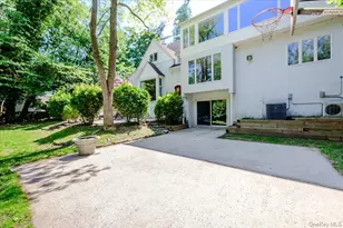 27 Ridge Dr E, Great Neck, NY 11021 - Photo 37
