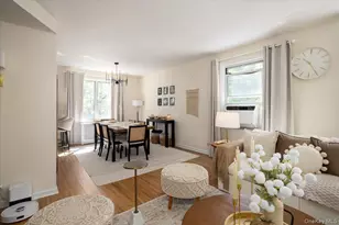 4 Edwards, Roslyn Heights, NY 11577 - Photo 5