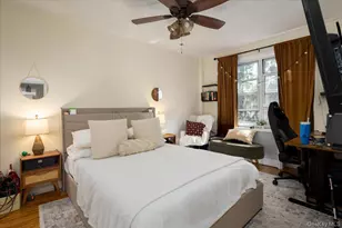 4 Edwards, Roslyn Heights, NY 11577 - Photo 11