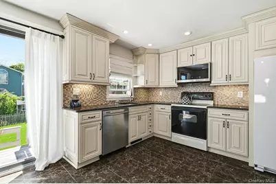 62 Smith Street, Greenlawn, NY 11740 - Photo 9