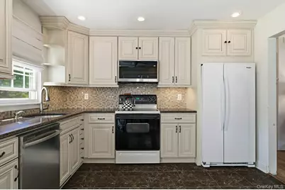 62 Smith Street, Greenlawn, NY 11740 - Photo 11
