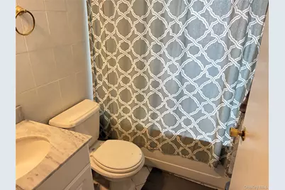 171 Locust Street, Floral Park, NY 11001 - Photo 11