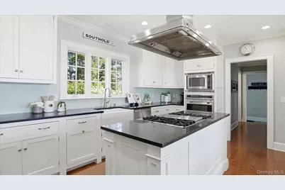 920 Cedar Point Drive E, Southold, NY 11971 - Photo 9