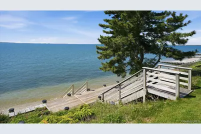920 Cedar Point Drive E, Southold, NY 11971 - Photo 27
