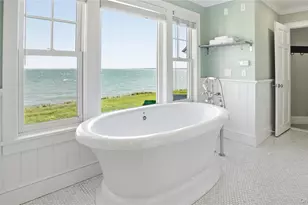 920 Cedar Point Dr E, Southold, NY 11971 - Photo 15