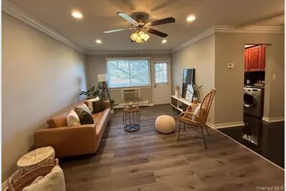 433 Lincoln Boulevard #1-2L, Hauppauge, NY 11788 - Photo 5