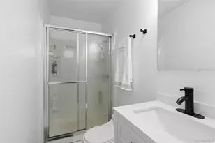 27 Calico Tree Rd, Hauppauge, NY 11788 - Photo 17