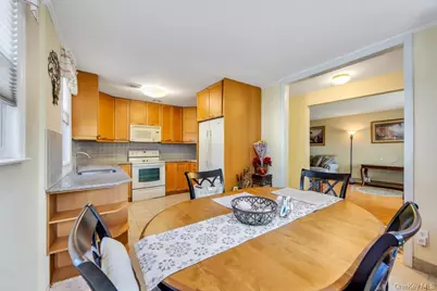 2625 Cypress Avenue, East Meadow, NY 11554 - Photo 13