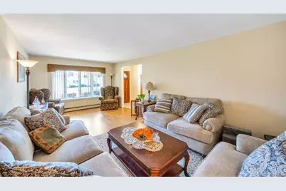 2625 Cypress Avenue, East Meadow, NY 11554 - Photo 9