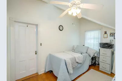 24 Maple Avenue, Sea Cliff, NY 11579 - Photo 27