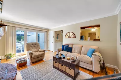 21 Hobson Avenue, Saint James, NY 11780 - Photo 15