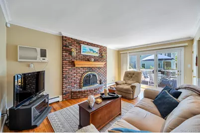 21 Hobson Avenue, Saint James, NY 11780 - Photo 17