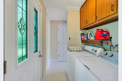 21 Hobson Avenue, Saint James, NY 11780 - Photo 19