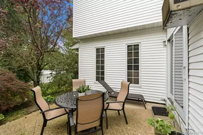 149 Princeton Street, Roslyn Heights, NY 11577 - Photo 21