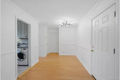 11 Toehee Place #2B, Islip, NY 11715 - Photo 9