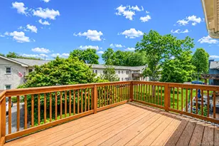 11 Toehee Pl, Islip, NY 11715 - Photo 15