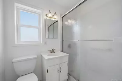 11 Toehee Place #2B, Islip, NY 11715 - Photo 13