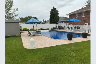 909 Berkshire Drive, Westbury, NY 11590 - Photo 27