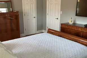 909 Berkshire Dr, Westbury, NY 11590 - Photo 29