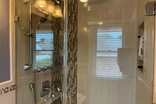 909 Berkshire Dr, Westbury, NY 11590 - Photo 21