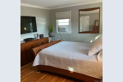 909 Berkshire Drive, Westbury, NY 11590 - Photo 25