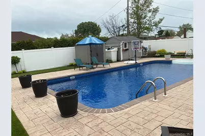 909 Berkshire Drive, Westbury, NY 11590 - Photo 29