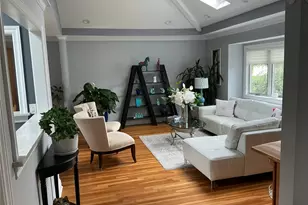 909 Berkshire Dr, Westbury, NY 11590 - Photo 7